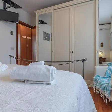 Italian Experience- Casale Al Mare * Loreto